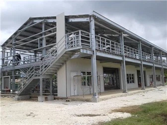 Almacén de metal prefabricado